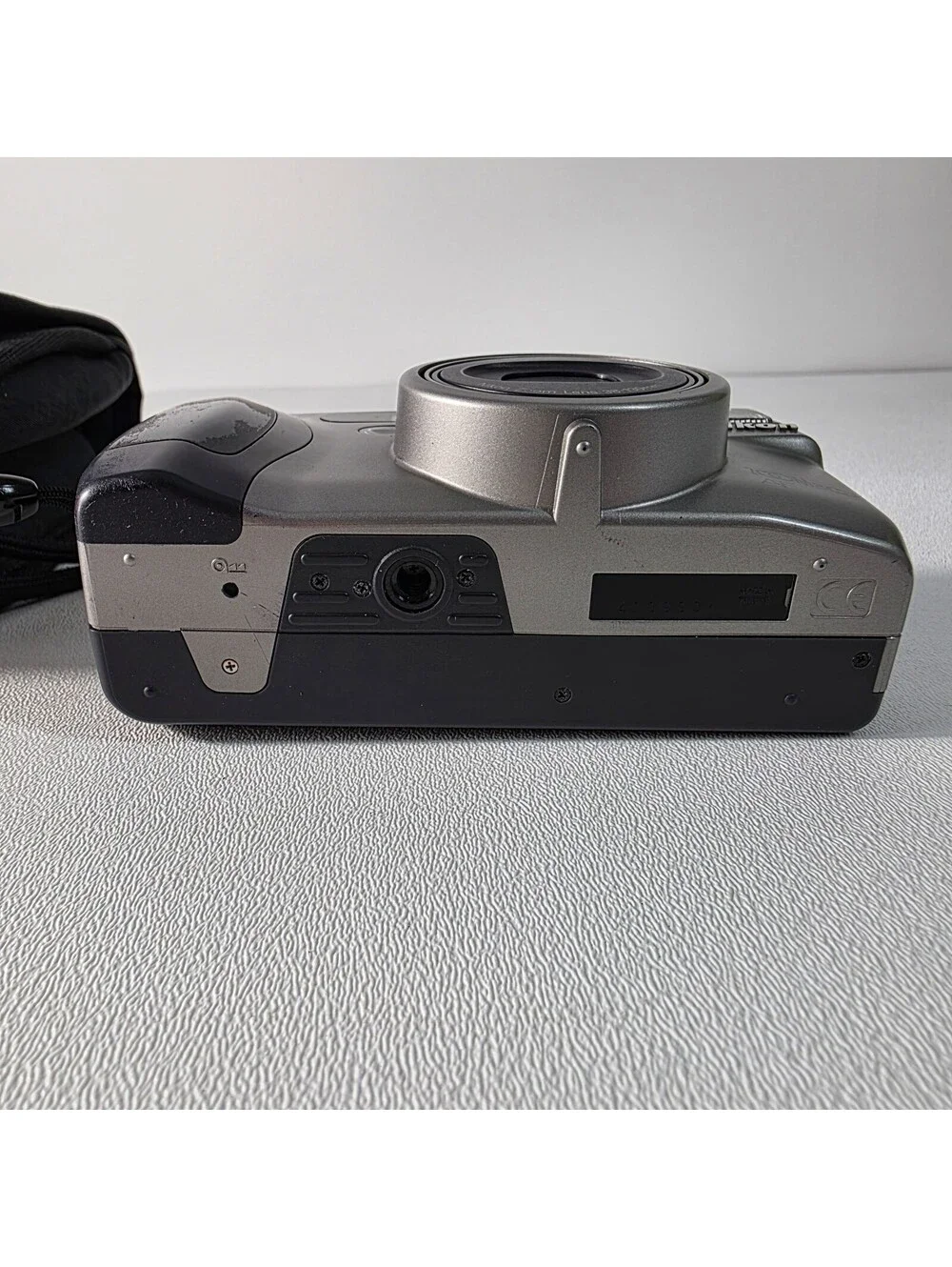 Nikon Zoom 800 AF Point & Shoot 35mm Film Camera w/ 38-130mm lens & Case
